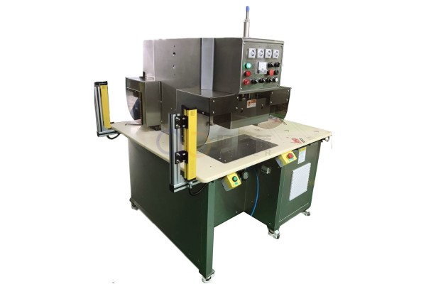 华体汇网狼堡赞助商有哪些高周波液袋焊接机双头（双工位）可用于PVC、TPU等材料